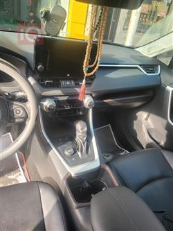 تۆیۆتا ڕاڤ 4